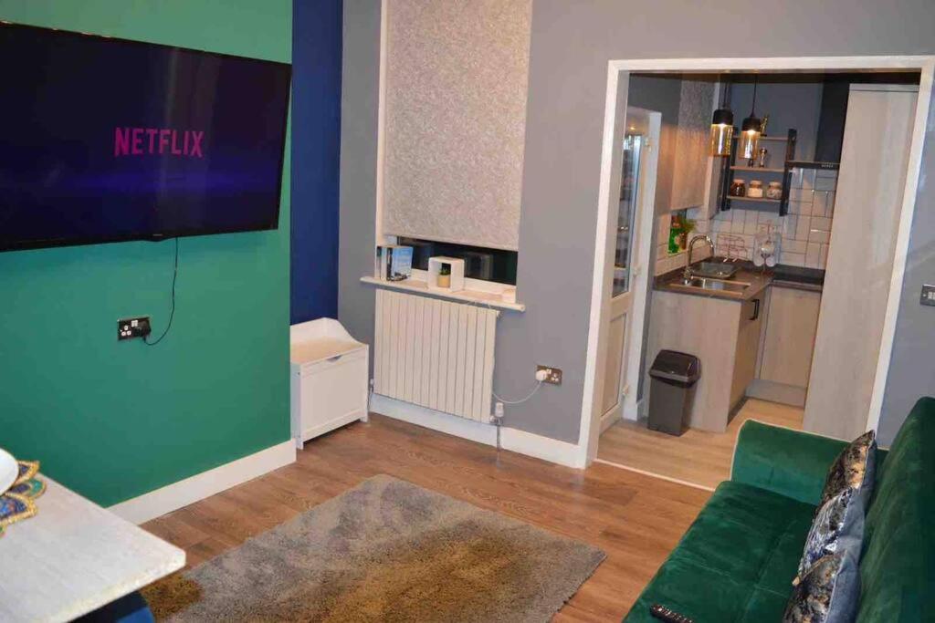 Unique 4 Bed House In Derby Perfect For Contractors And Families Villa Luaran gambar