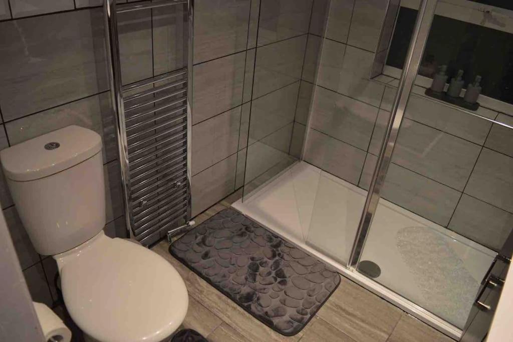 Unique 4 Bed House In Derby Perfect For Contractors And Families Villa Luaran gambar