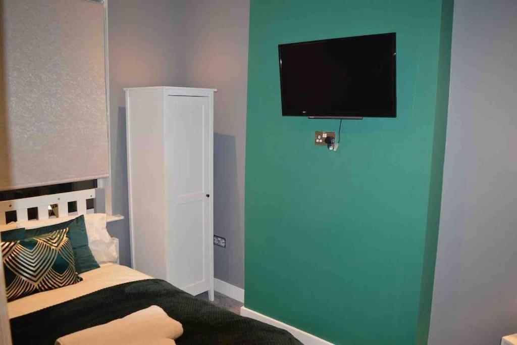 Unique 4 Bed House In Derby Perfect For Contractors And Families Villa Luaran gambar