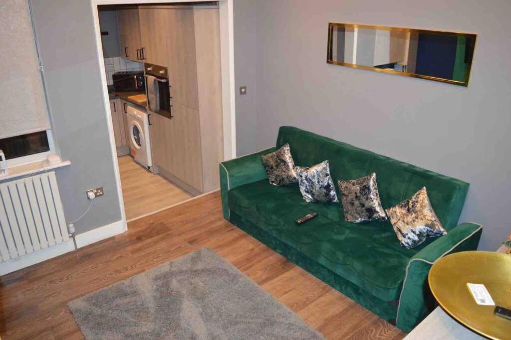 Unique 4 Bed House In Derby Perfect For Contractors And Families Villa Luaran gambar