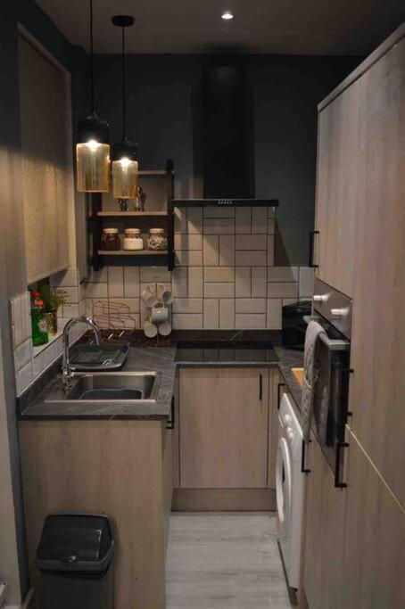 Unique 4 Bed House In Derby Perfect For Contractors And Families Villa Luaran gambar
